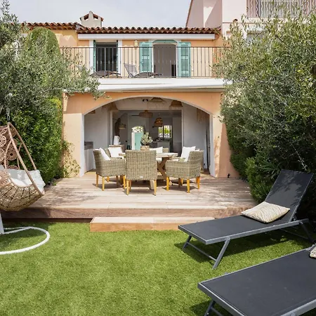 Maison Avec Amarre De 13 M - Golf De Saint Tropez - Port Iii 格里莫