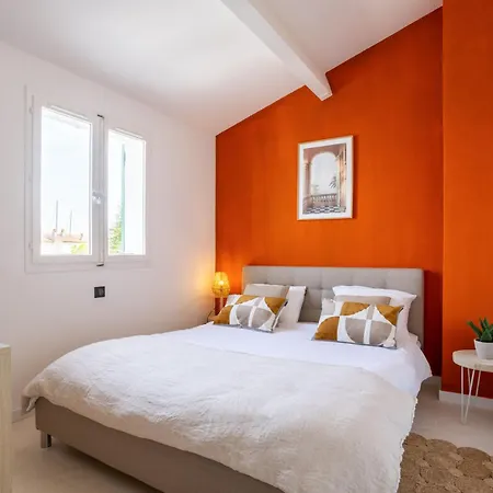 Maison Avec Amarre De 13 M - Golf De Saint Tropez - Port Iii *